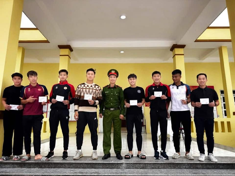 CẬP NHẬT không khí bầu cử của các VĐV, HLV thể thao - Ảnh 2.