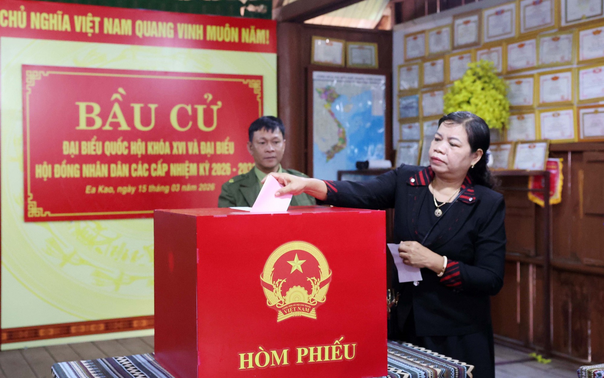 CẬP NHẬT: Nhân dân các dân tộc tỉnh Đắk Lắk hân hoan tham gia "Ngày hội non sông"