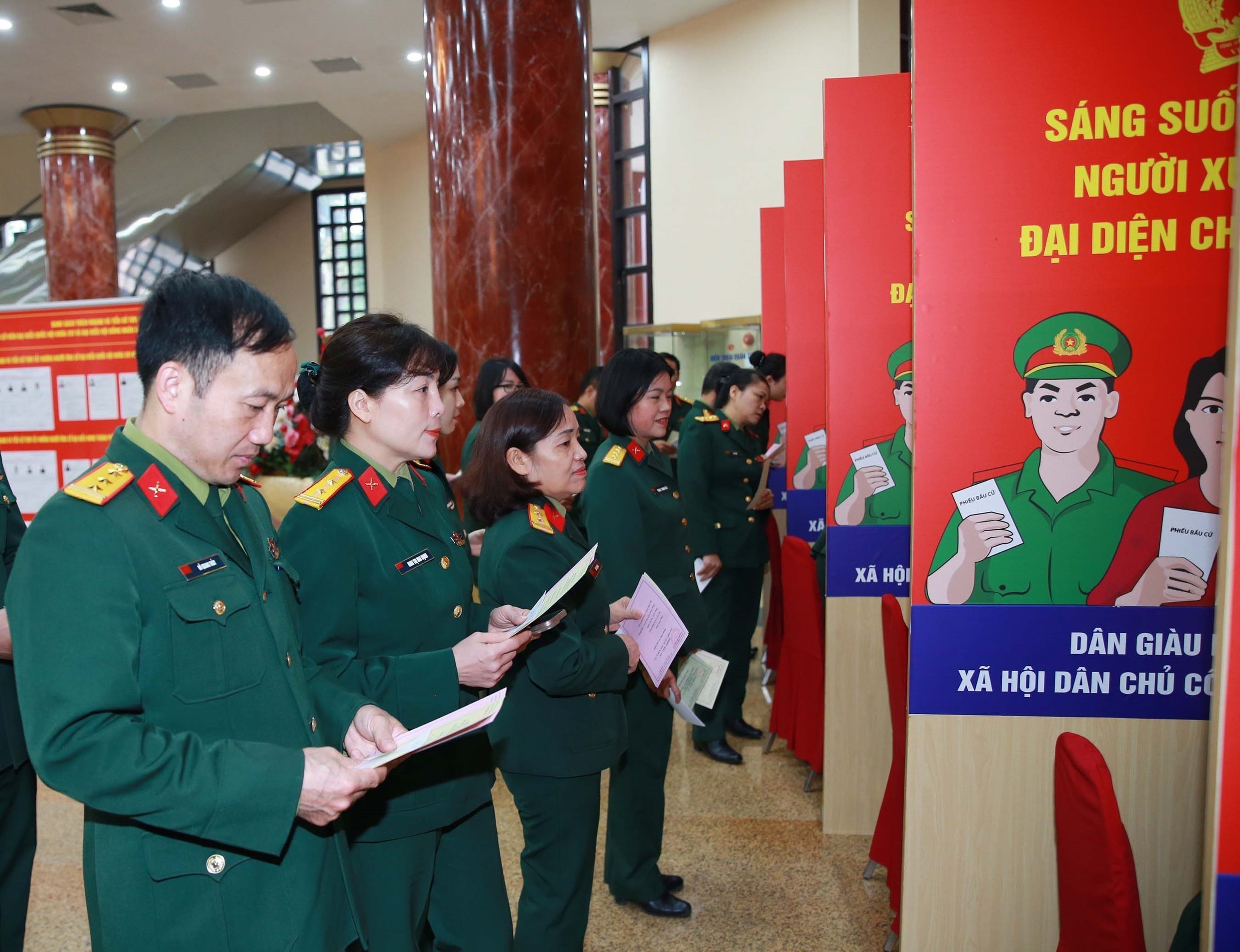 CẬP NHẬT: Rộn ràng “Ngày hội non sông” nơi địa đầu Tổ quốc - Ảnh 19.