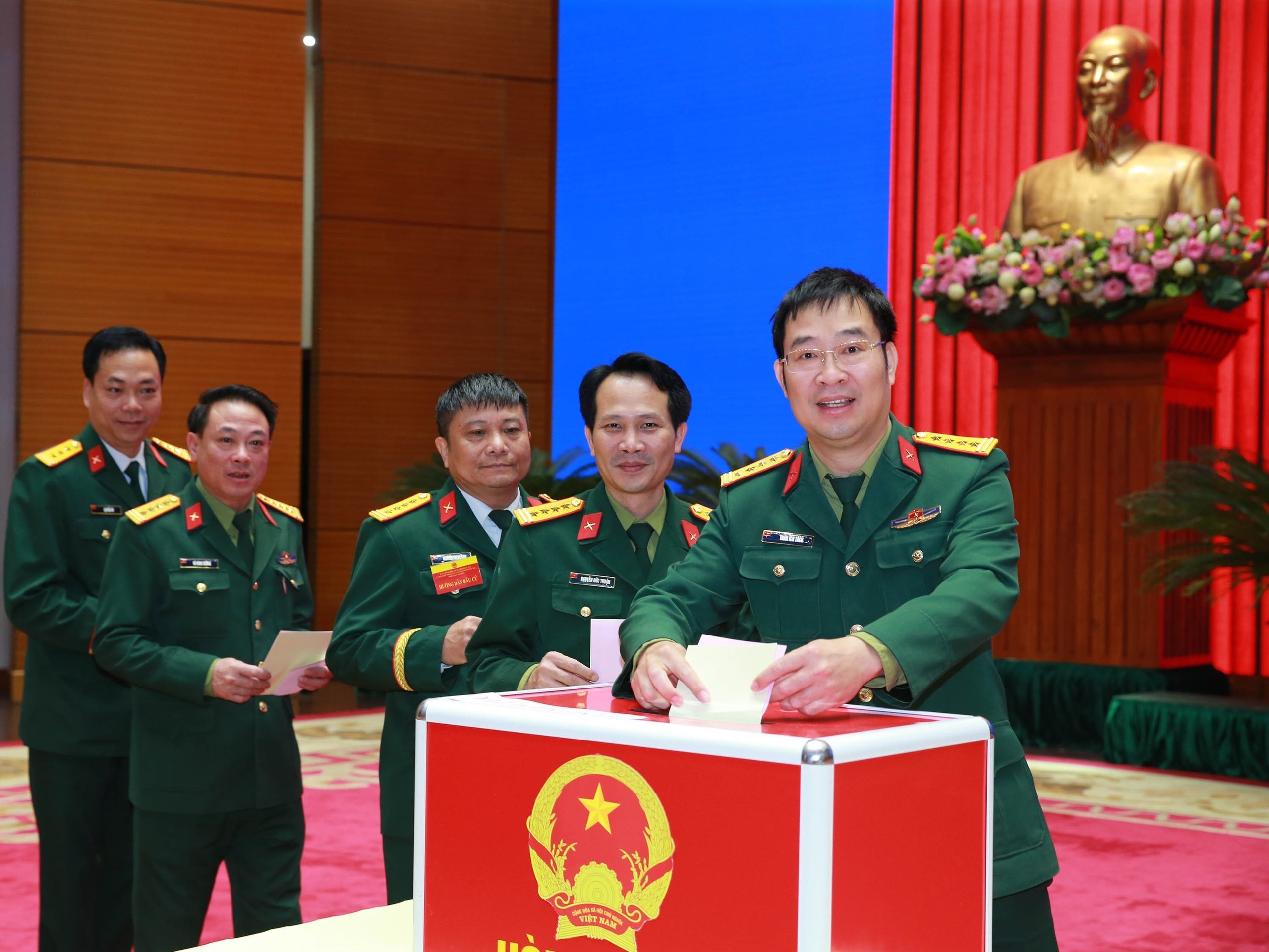 CẬP NHẬT: Rộn ràng “Ngày hội non sông” nơi địa đầu Tổ quốc - Ảnh 27.