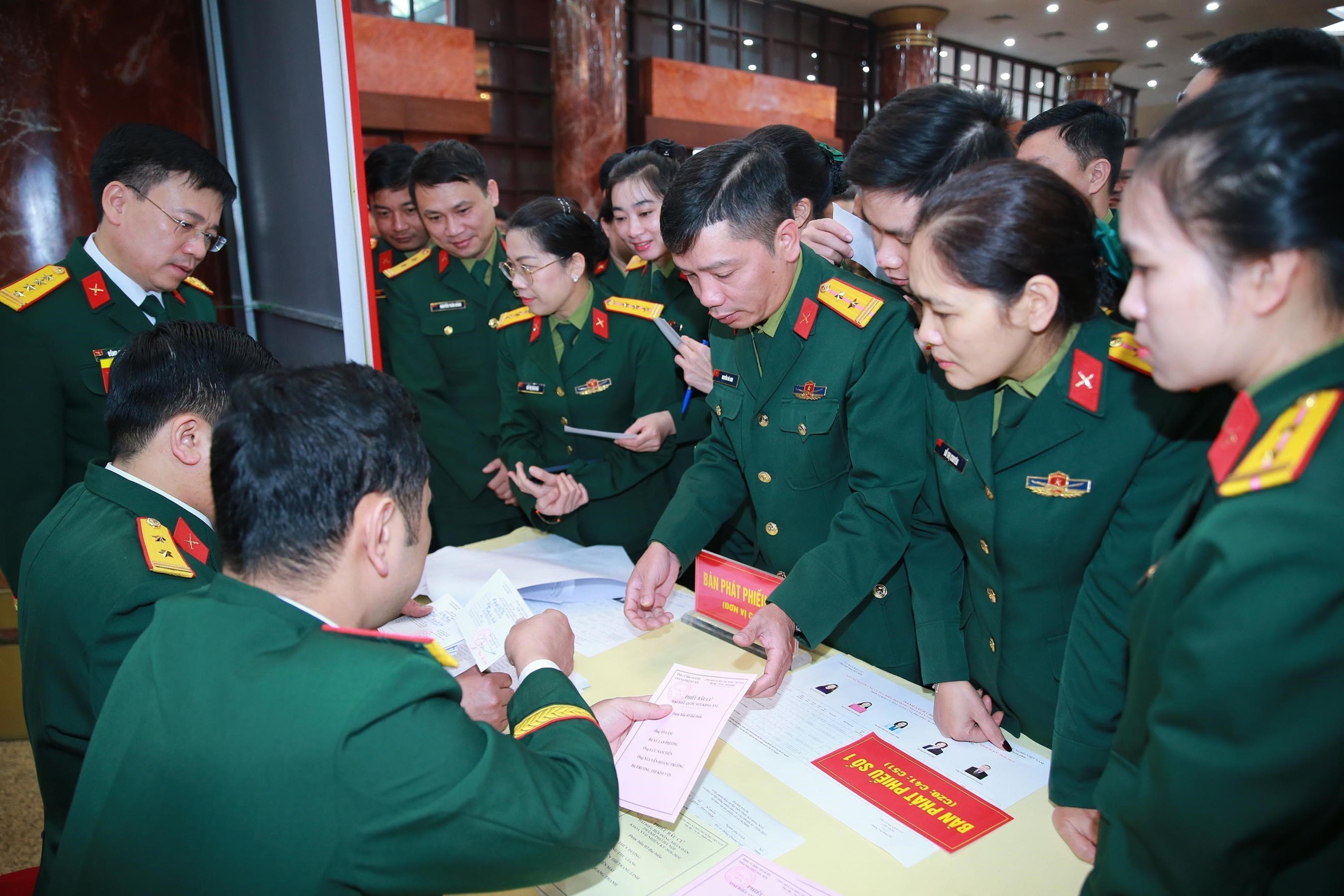 CẬP NHẬT: Rộn ràng “Ngày hội non sông” nơi địa đầu Tổ quốc - Ảnh 16.