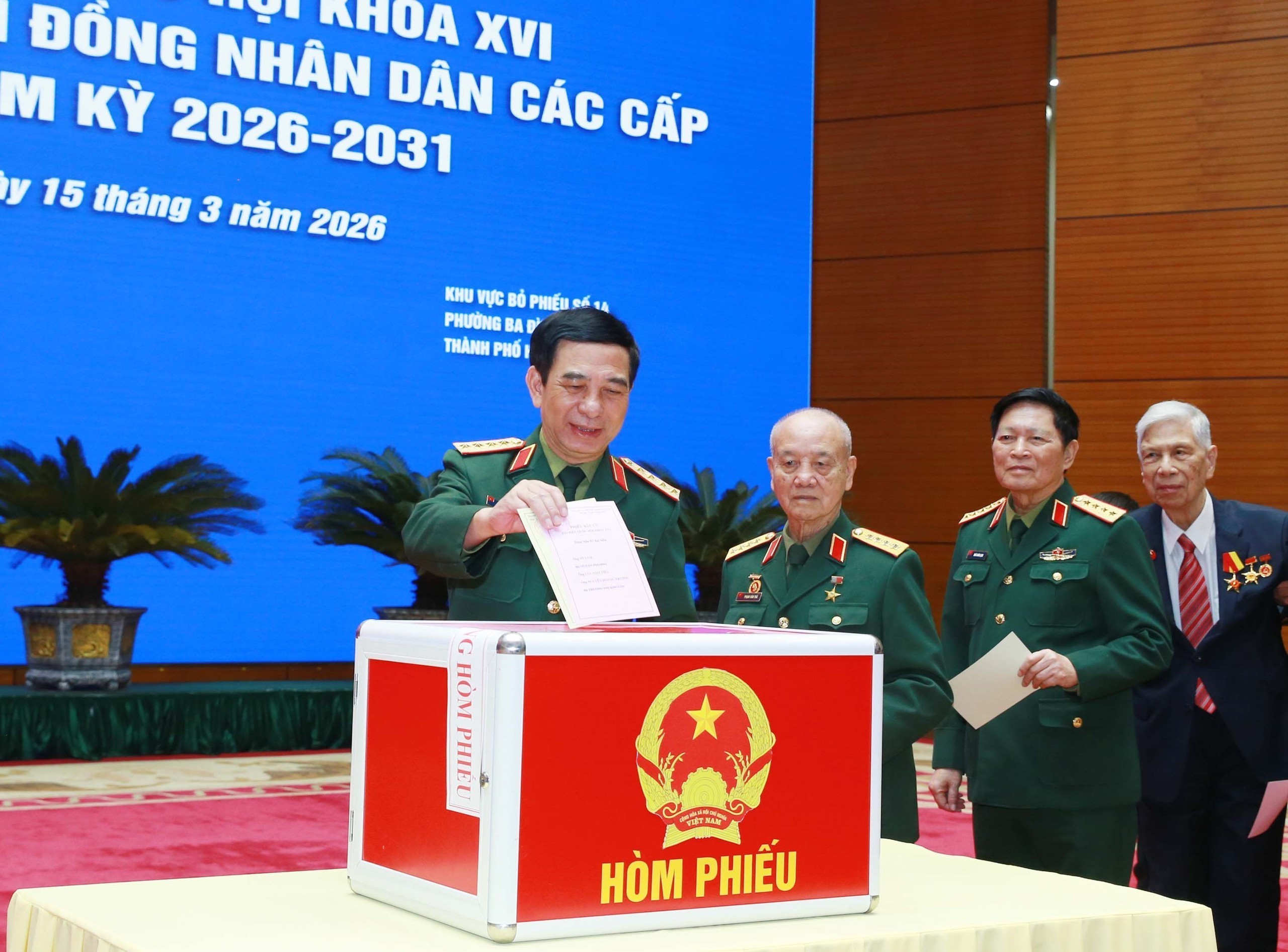 CẬP NHẬT: Rộn ràng “Ngày hội non sông” nơi địa đầu Tổ quốc - Ảnh 20.