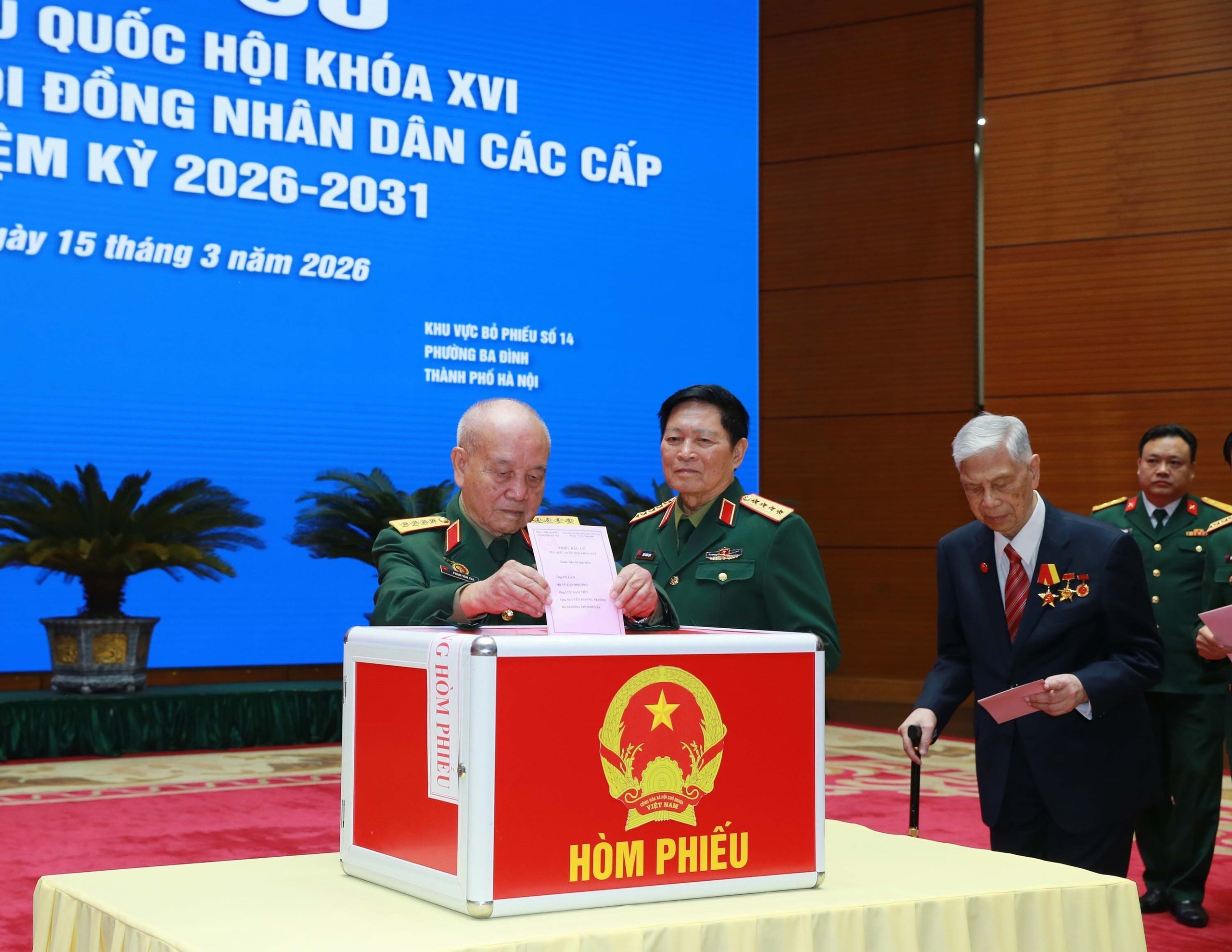 CẬP NHẬT: Rộn ràng “Ngày hội non sông” nơi địa đầu Tổ quốc - Ảnh 25.