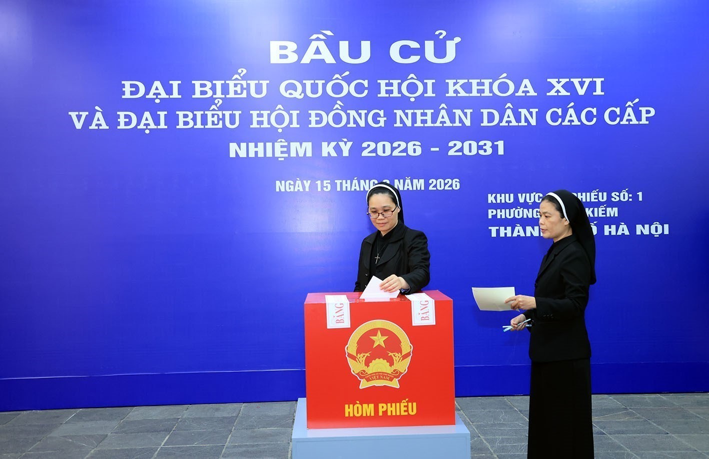 CẬP NHẬT: Sinh viên Trường Đại học Sư phạm Hà Nội hăng hái đi bầu cử - Ảnh 24.