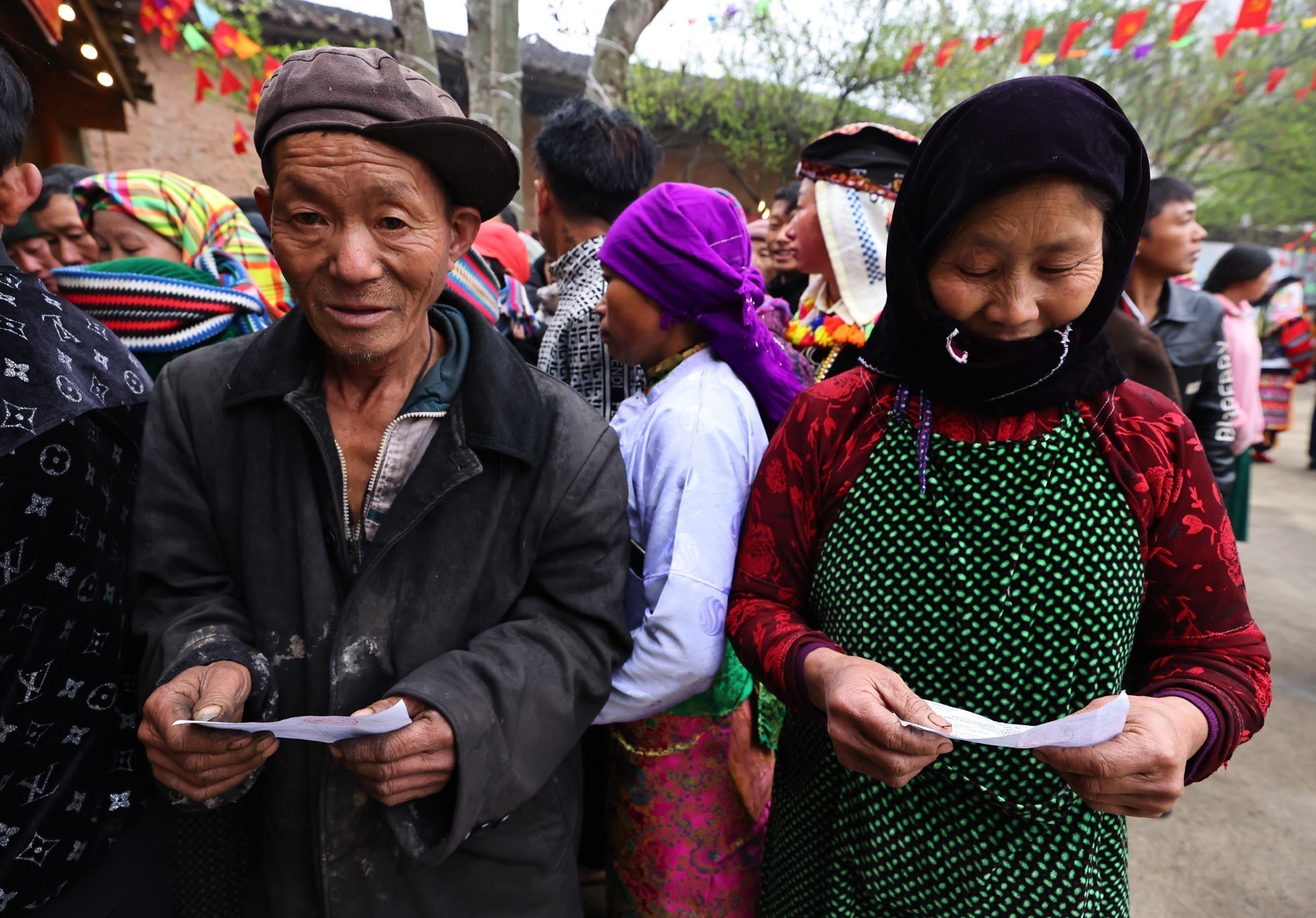 CẬP NHẬT: Rộn ràng “Ngày hội non sông” nơi địa đầu Tổ quốc - Ảnh 2.