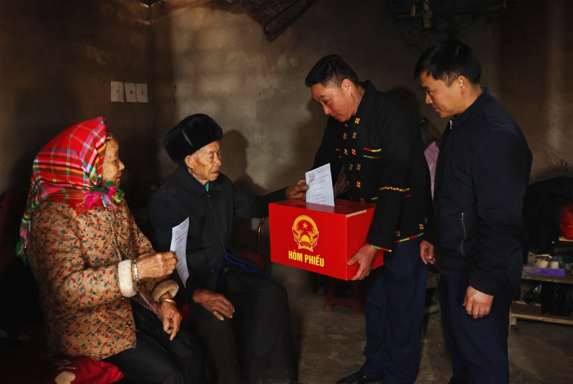 CẬP NHẬT: Rộn ràng “Ngày hội non sông” nơi địa đầu Tổ quốc - Ảnh 10.