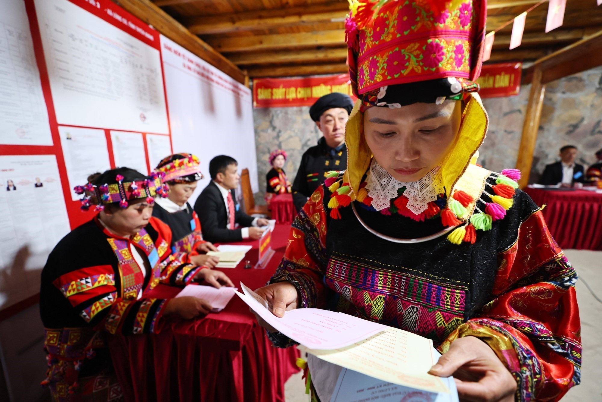 CẬP NHẬT: Rộn ràng “Ngày hội non sông” nơi địa đầu Tổ quốc - Ảnh 4.