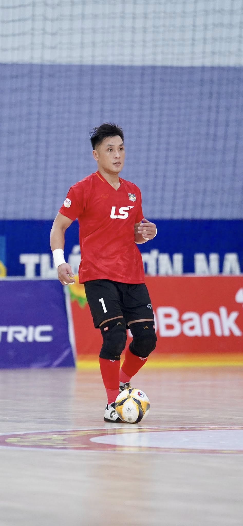 Quả bóng vàng Hồ Văn Ý trở lại, futsal Việt Nam đặt mục tiêu cao tại giải Đông Nam Á - Ảnh 1. Quả bóng vàng Hồ Văn Ý trở lại, futsal Việt Nam đặt mục tiêu cao tại giải Đông Nam Á - Ảnh 1.