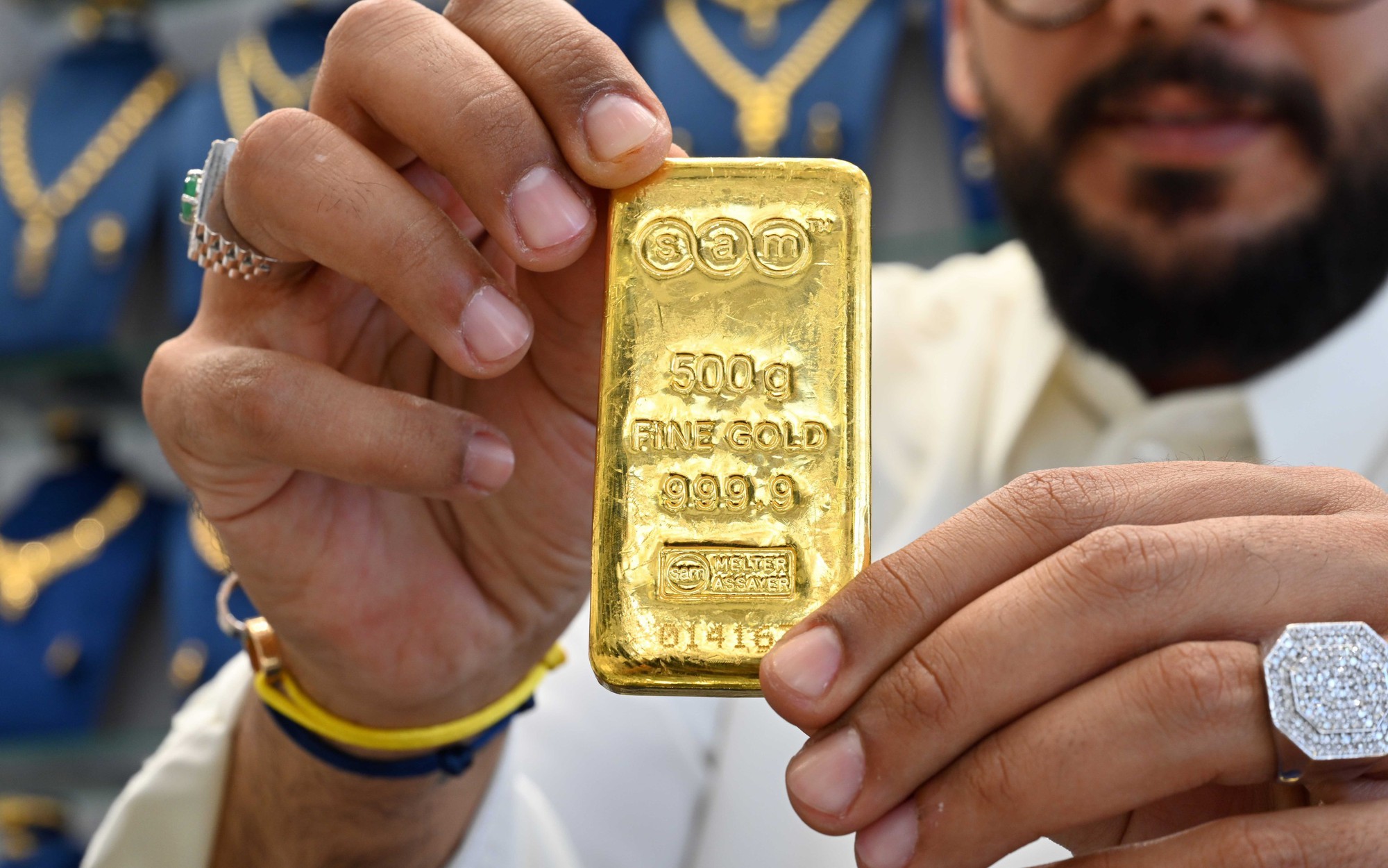 Giá vàng đi ngang, thị trường chờ chính sách lãi suất của Fed