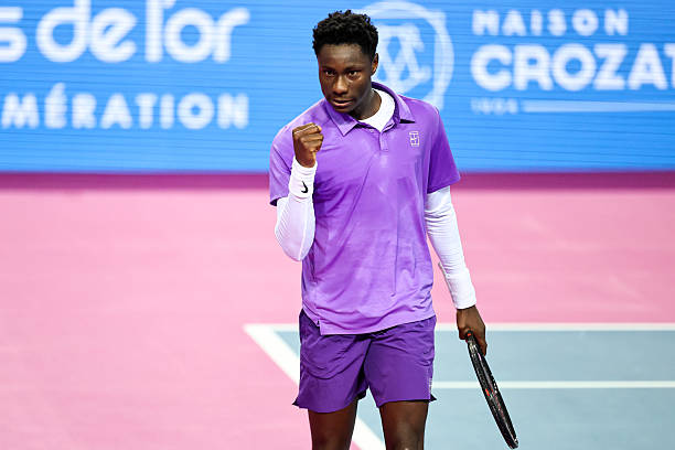 Tay vợt trẻ người Pháp Moise Kouame đang trở thành cái tên gây chấn động làng quần vợt thế giới sau màn ra mắt không thể ấn tượng hơn tại Miami Open 2026.