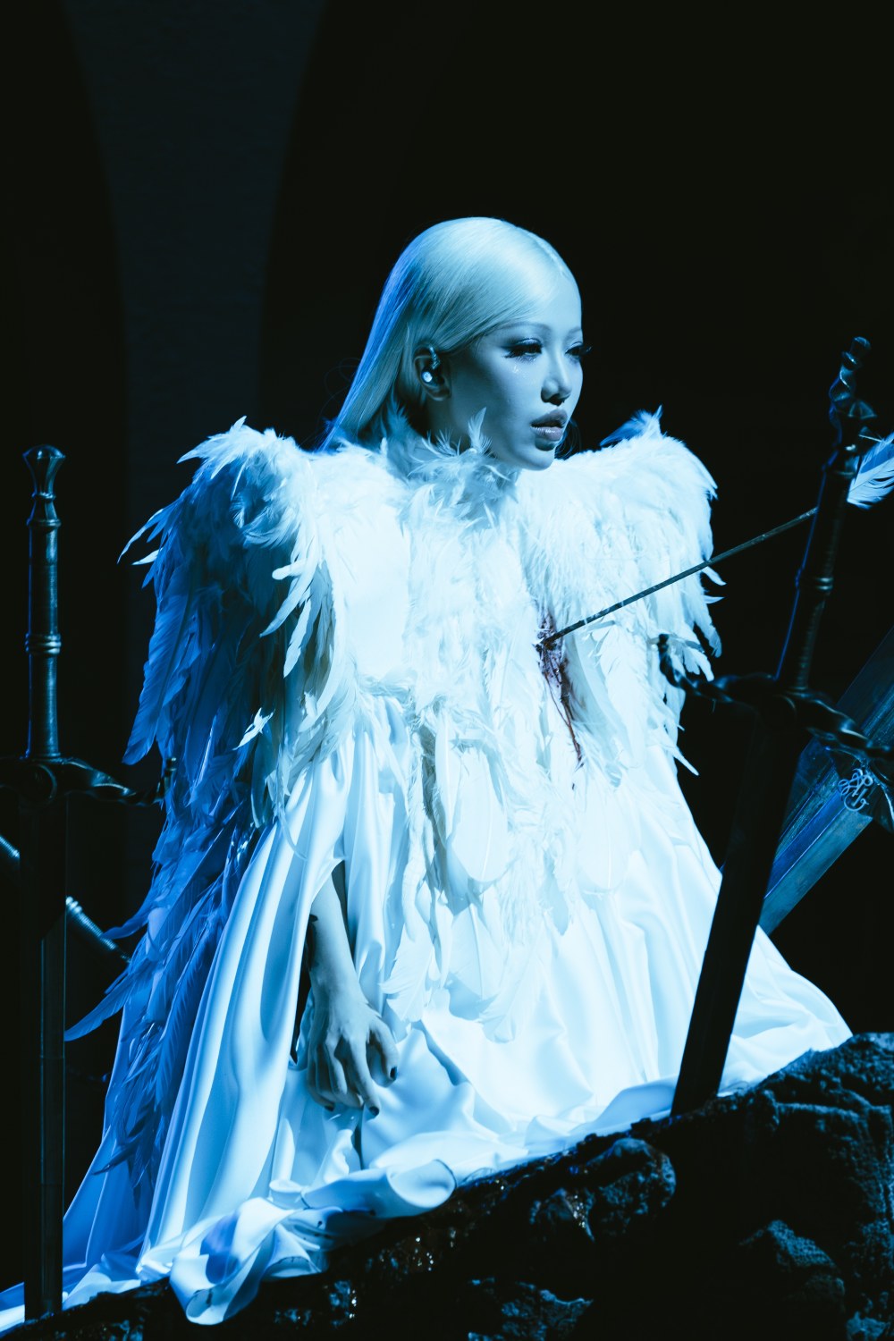 “Giữa một vạn tour” của Phùng Khánh Linh: Hai tiếng chưa thoả “cơn ghiền” - Ảnh 3.