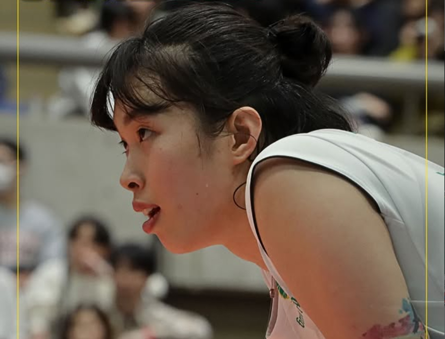 Thanh Thúy chơi trái sở trường, Gunma Green Wings thua trắng đội nhì bảng giải bóng chuyền Nhật Bản - Ảnh 1.