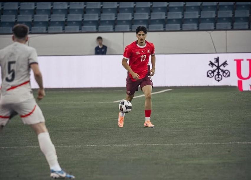 Cầu thủ Việt kiều trị giá 75 tỷ được đội tuyển châu Âu triệu tập, mở ra tương lai hứa hẹn - Ảnh 1. Cầu thủ Việt kiều trị giá 75 tỷ được đội tuyển châu Âu triệu tập, mở ra tương lai hứa hẹn - Ảnh 1.