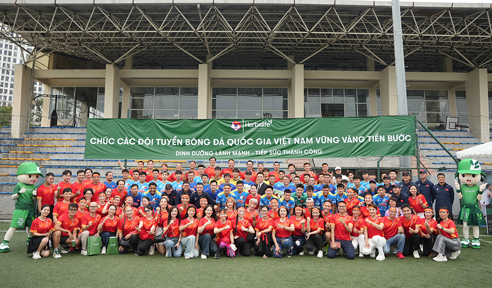 Herbalife Việt Nam tiếp sức tuyển Việt Nam và U23 tại đợt hội quân đầu năm 2026 - Ảnh 2. Herbalife Việt Nam tiếp sức tuyển Việt Nam và U23 tại đợt hội quân đầu năm 2026 - Ảnh 2.