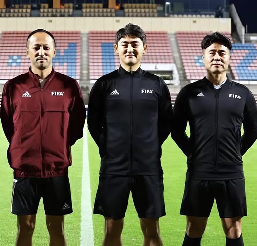 Tin nóng bóng đá Việt hôm nay 25/3: Trọng tài Hàn Quốc bắt trận Việt Nam gặp Malaysia; Tuyển thủ Bangladesh đá giải ngoại hạng Anh đến Việt Nam - Ảnh 1.