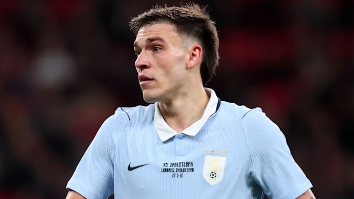 Hy hữu: Sao MU thoát thẻ đỏ dù nhận 2 thẻ vàng, trọng tài sau trận thông báo "xóa thẻ" - Ảnh 2.