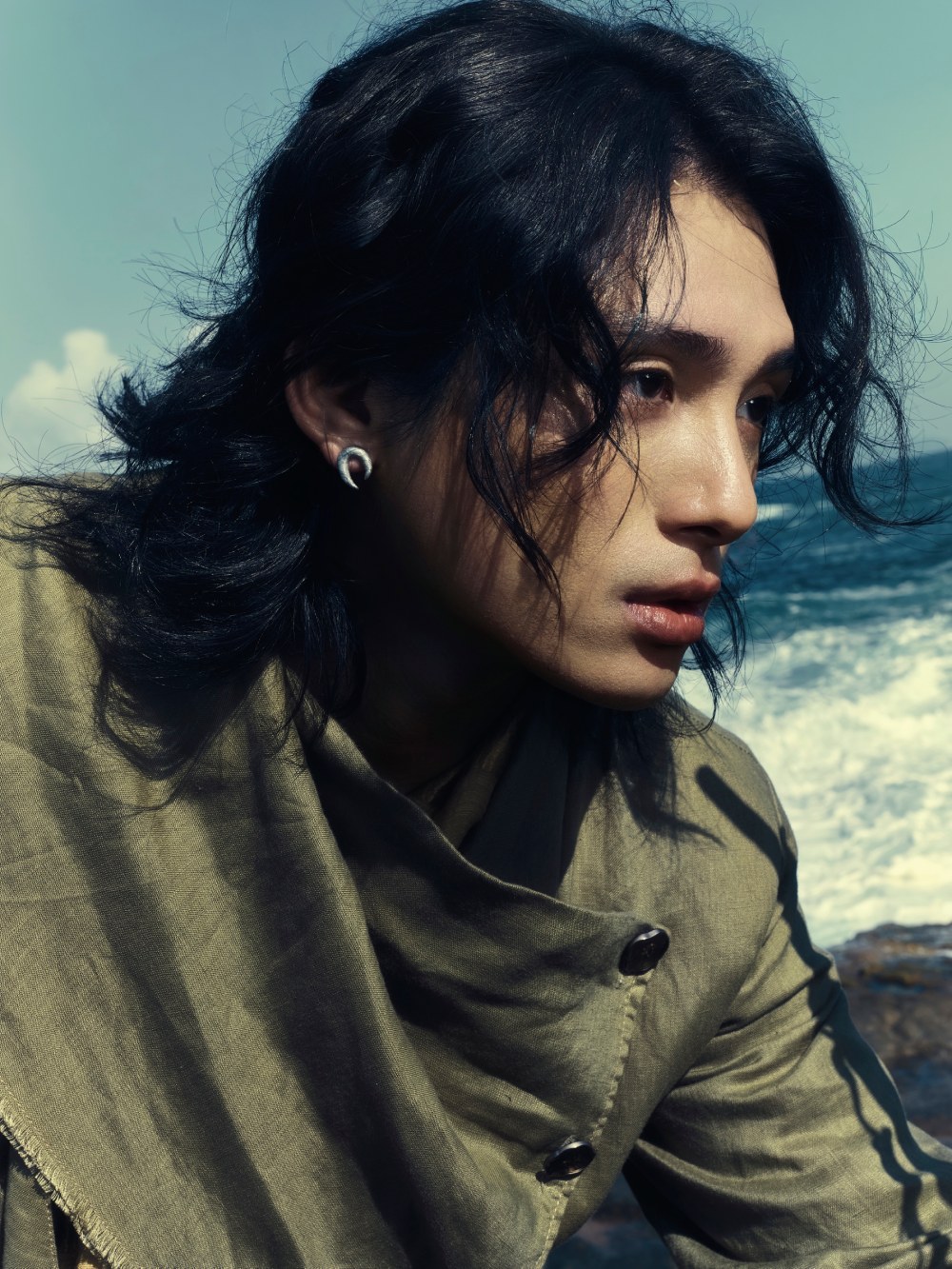 MV “hoá ra...” của GREY D: Khởi đầu âm nhạc mới bằng thế giới siêu thực - Ảnh 4. MV “hoá ra...” của GREY D: Khởi đầu âm nhạc mới bằng thế giới siêu thực - Ảnh 4.