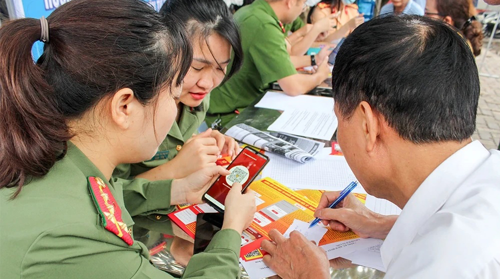 Lan tỏa "Bình dân học vụ số", thu hẹp khoảng cách số - Ảnh 2.