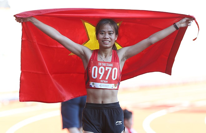 Nhà vô địch SEA Games chạy Grab và cách gỡ rối cho học trò đặc biệt - Ảnh 2.