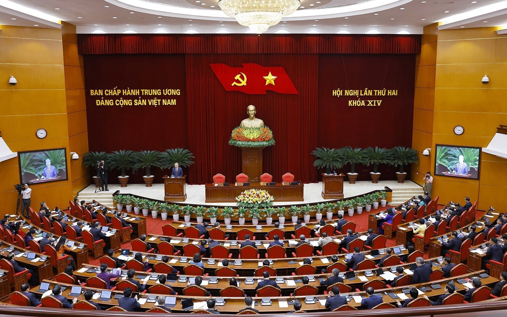 Hội nghị Trung ương 2: Tăng trưởng kinh tế hai con số - mục tiêu đúng đắn, thể hiện tầm nhìn vĩ mô