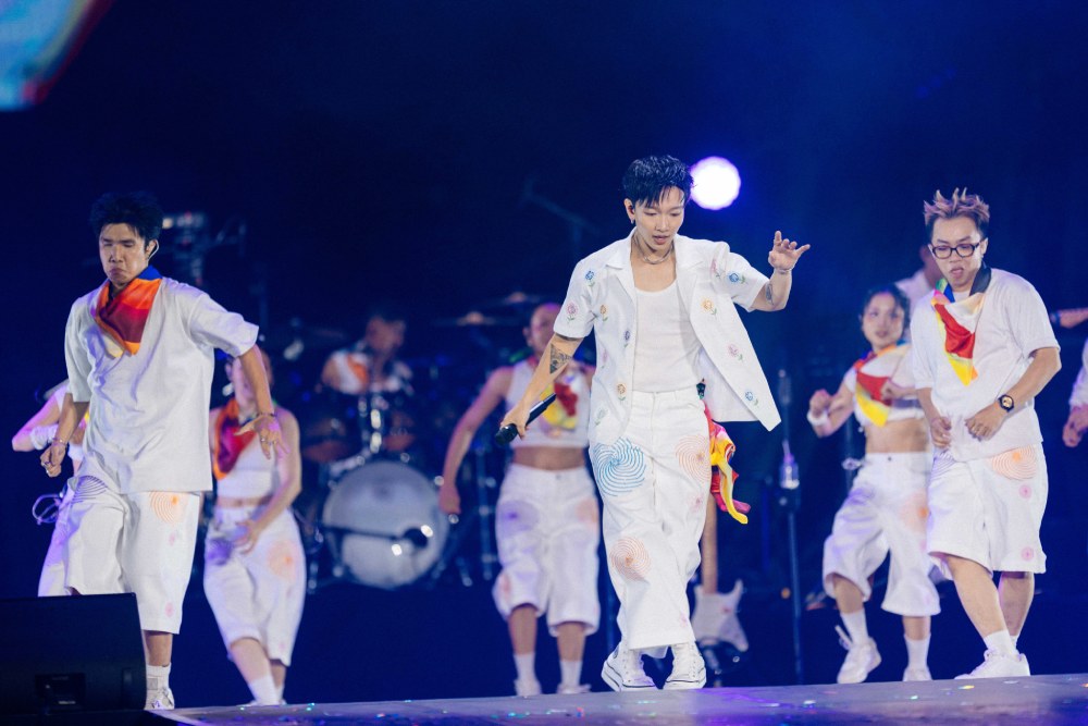 Concert "Xoay tròn" của Hoàng Dũng: Từ cát-xê 250 nghìn đồng đến đêm nhạc lớn nhất sự nghiệp - Ảnh 11.