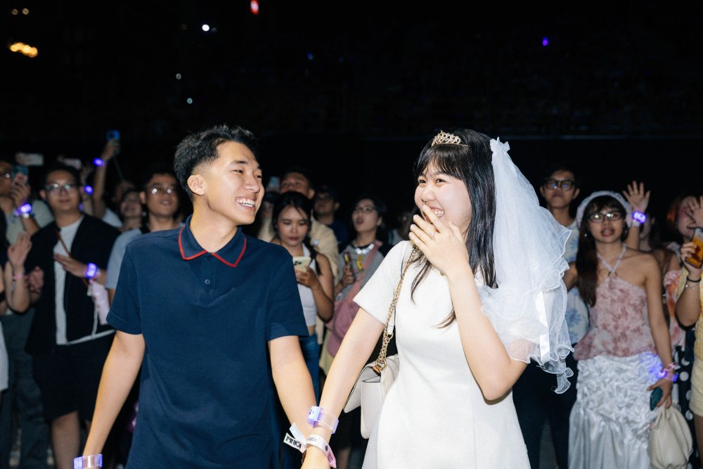 4 cặp cầu hôn trong concert “Xoay tròn” của Hoàng Dũng - Ảnh 3.
