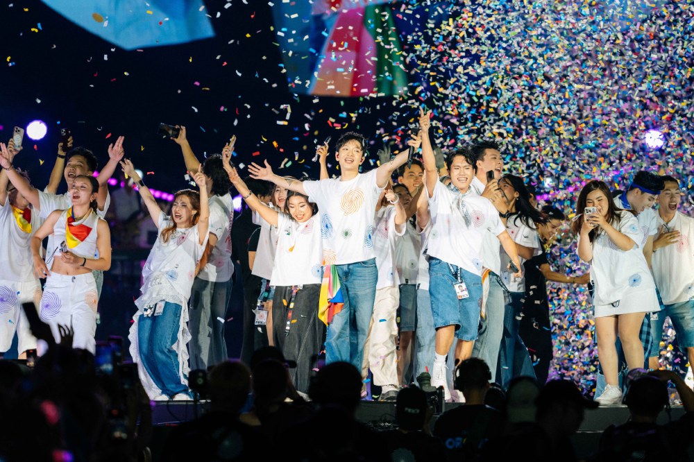 Concert "Xoay tròn" của Hoàng Dũng: Từ cát-xê 250 nghìn đồng đến đêm nhạc lớn nhất sự nghiệp - Ảnh 10.