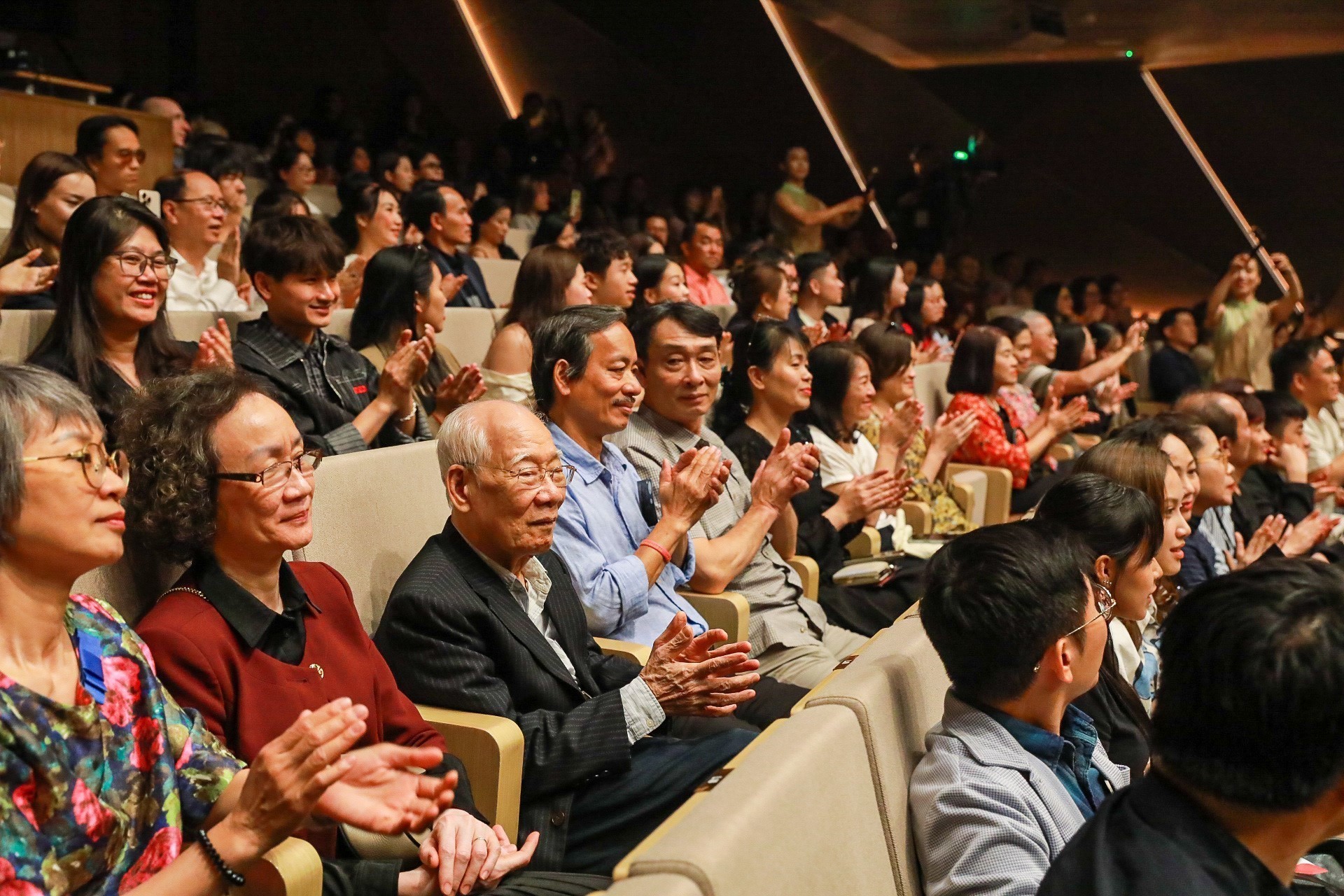 Ballet "Dó": Khi nghệ thuật phương Tây giao thoa cùng biểu tượng văn hóa Việt Nam - Ảnh 5.