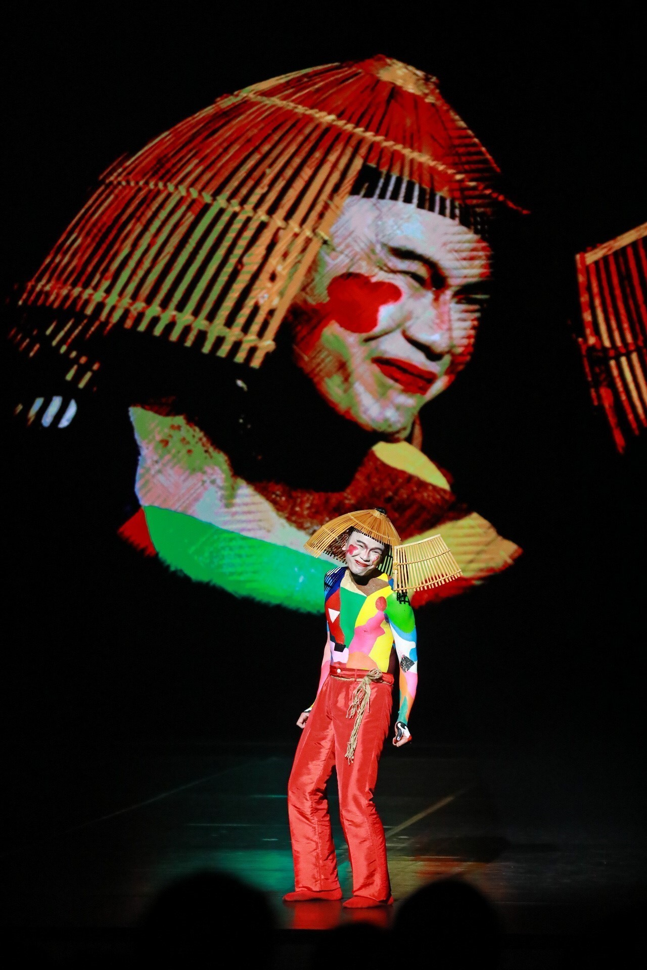 Ballet "Dó": Khi nghệ thuật phương Tây giao thoa cùng biểu tượng văn hóa Việt Nam - Ảnh 4.