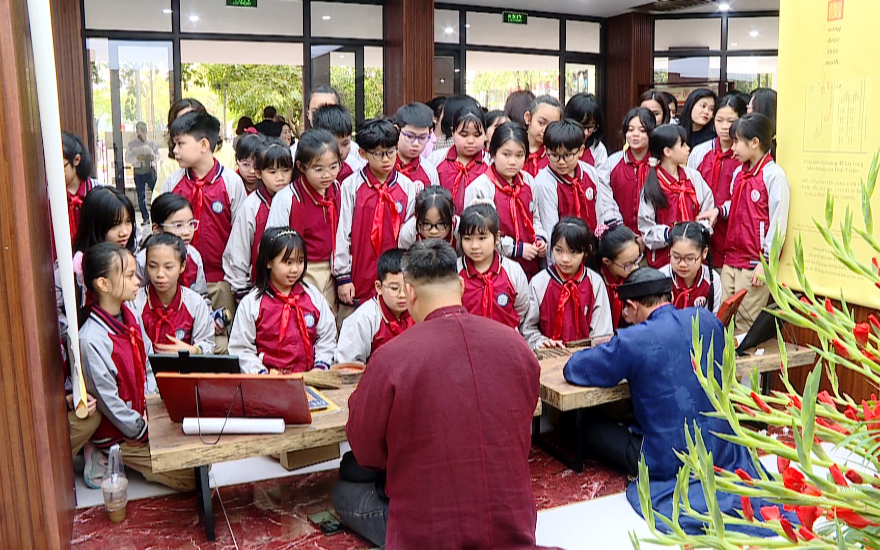Chạm vào di sản trong không gian 'Thưởng lãm Châu phê – Lưu dấu Mộc bản' tại Hà Nội