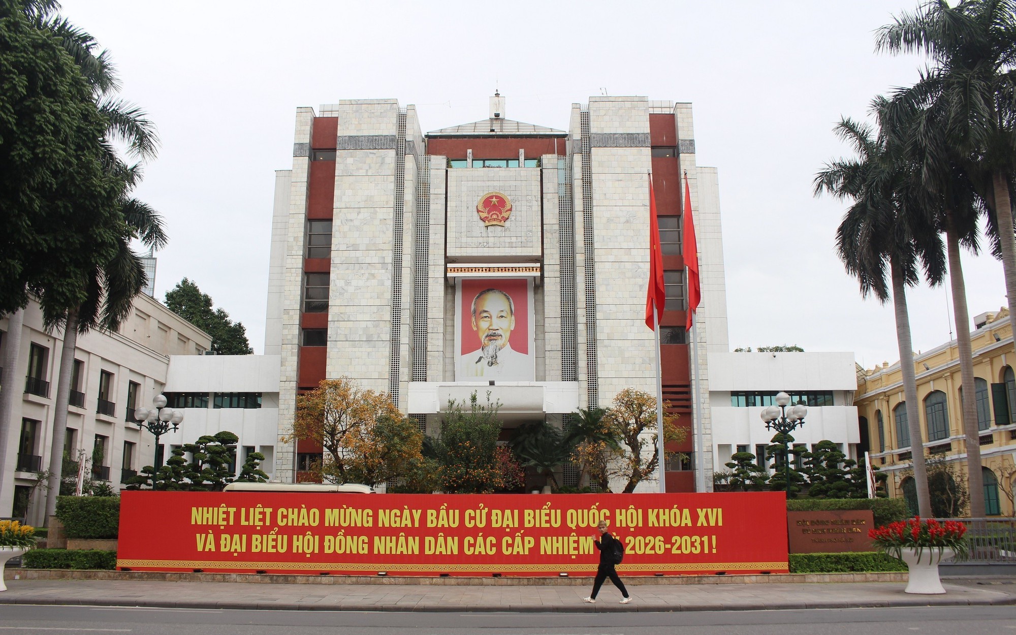 Bầu cử Quốc hội và HĐND: Hà Nội rực rỡ cờ hoa hướng về ngày hội non sông