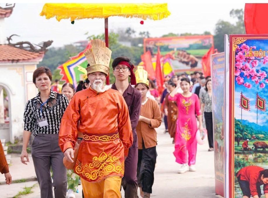 Phát huy giá trị di sản văn hóa đặc sắc thời đại Hùng Vương - Ảnh 1.