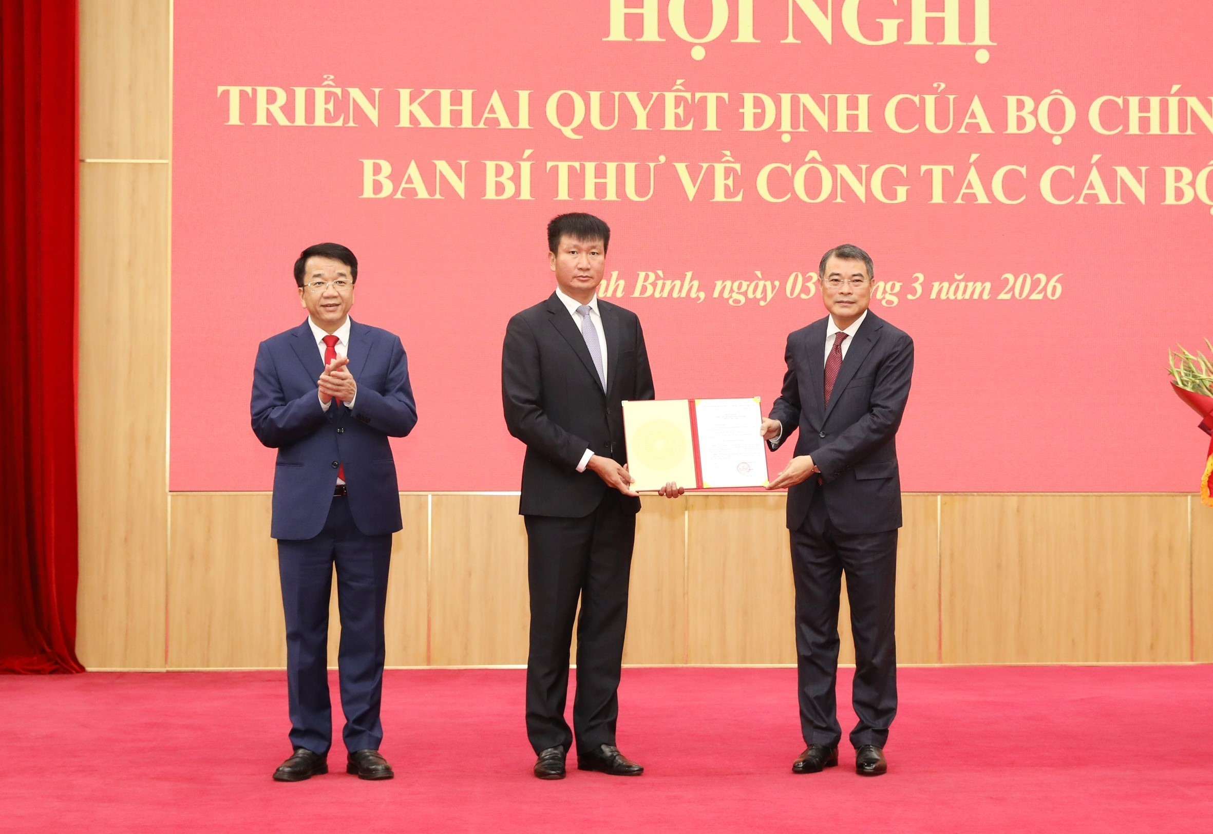 Đồng chí Trần Huy Tuấn giữ chức Bí thư Tỉnh ủy Ninh Bình - Ảnh 1.