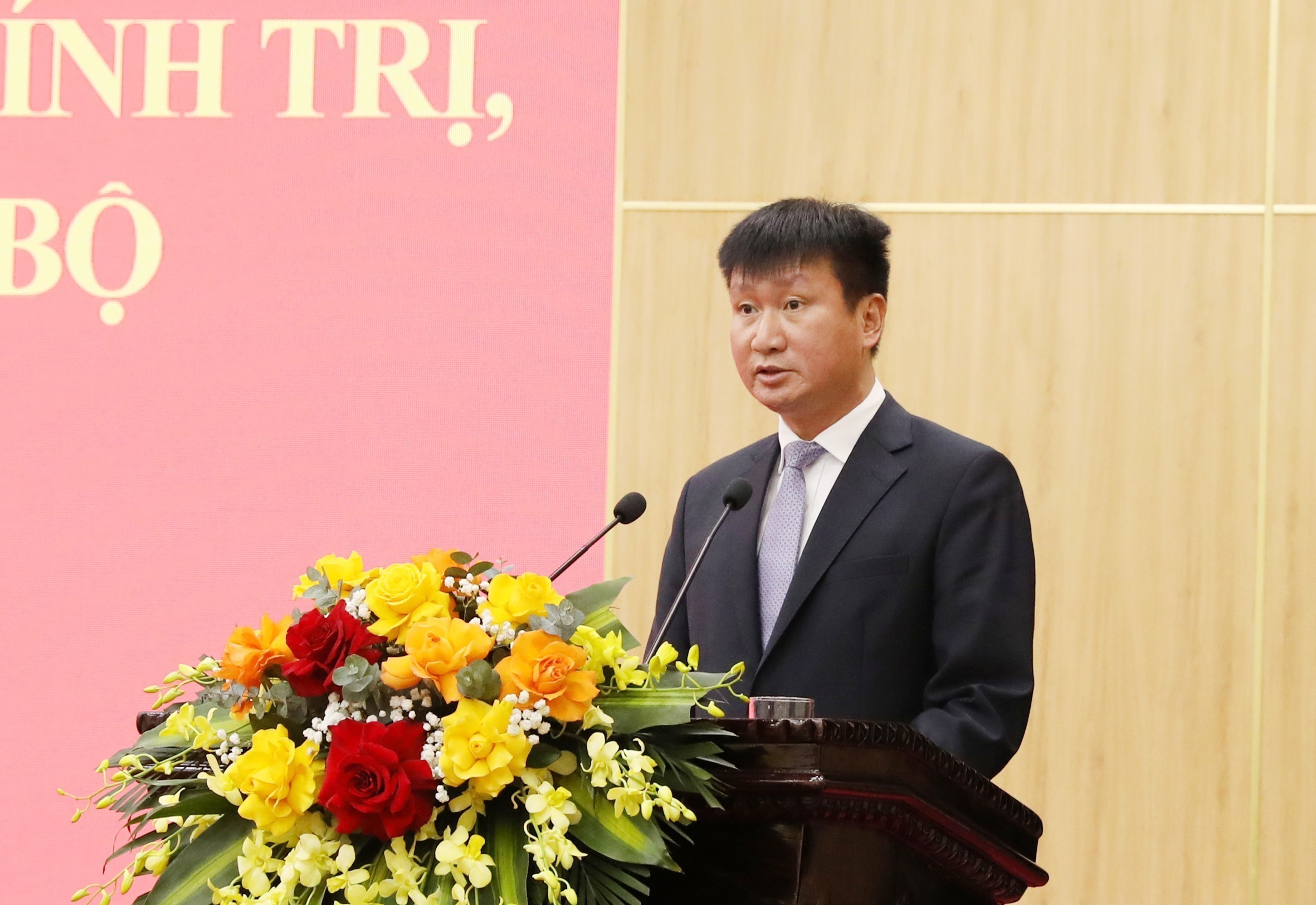 Đồng chí Trần Huy Tuấn giữ chức Bí thư Tỉnh ủy Ninh Bình - Ảnh 4.