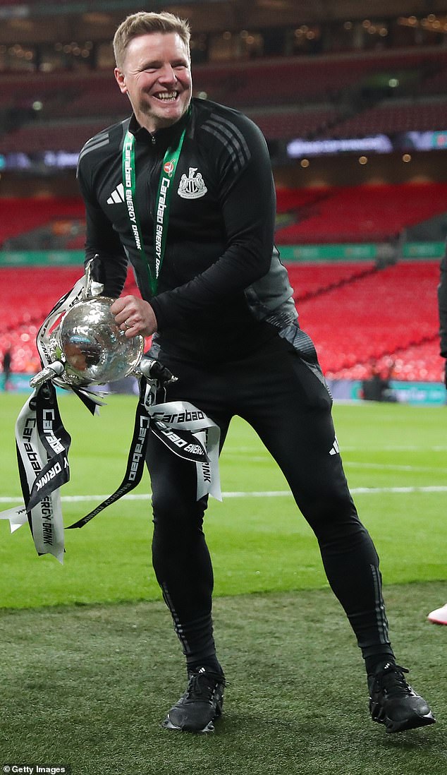 Pep Guardiola là HLV mặc đẹp nhất Ngoại hạng Anh, Arteta xếp sau - Ảnh 5. Pep Guardiola là HLV mặc đẹp nhất Ngoại hạng Anh, Arteta xếp sau - Ảnh 5.