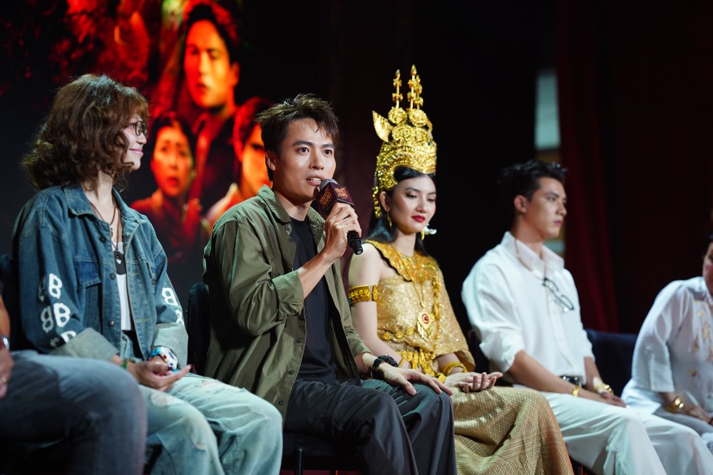 Đạo diễn “Heo 5 móng”: “Cái ác nằm ở con người, không phải từ quỷ dữ” - Ảnh 6.