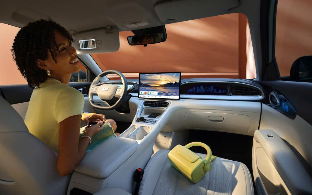 Làn sóng xe năng lượng mới 2026: Công nghệ siêu, giá thách thức – đủ hấp dẫn chưa? - Ảnh 1.