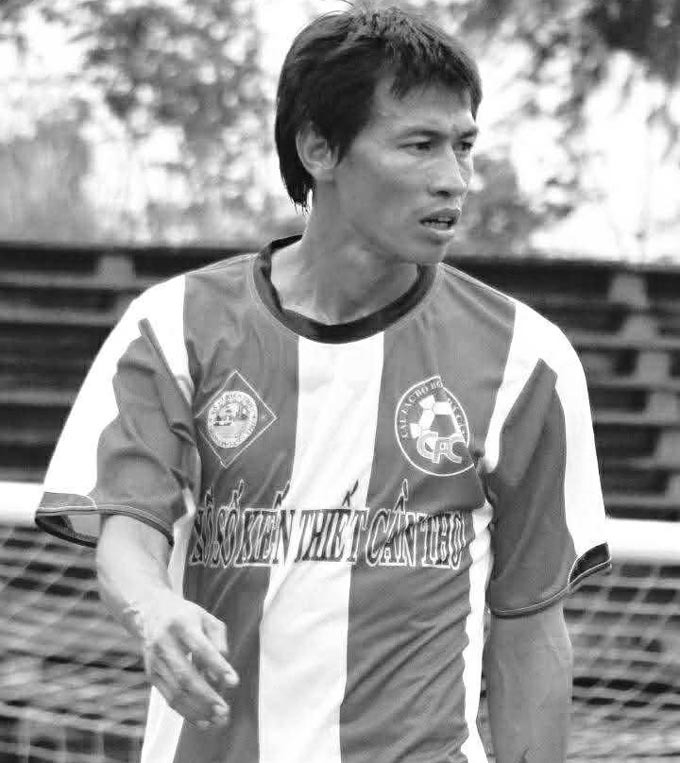 Cựu tuyển thủ Việt Nam Nguyễn Minh Nghĩa đột ngột qua đời ở tuổi 49 - Ảnh 1. Cựu tuyển thủ Việt Nam Nguyễn Minh Nghĩa đột ngột qua đời ở tuổi 49 - Ảnh 1.