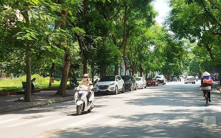 Không khí lạnh suy yếu, miền Bắc hửng nắng, miền Nam đón mưa