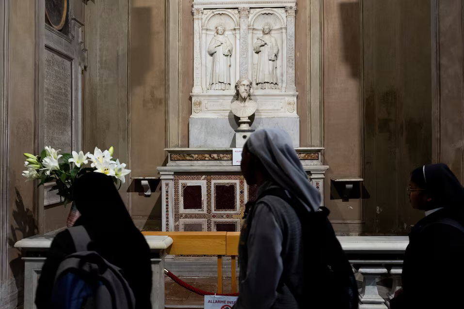 200 năm lặng lẽ trong nhà thờ Rome: Bức tượng Chúa Cứu thế của Michelangelo được công nhận lại - Ảnh 6.