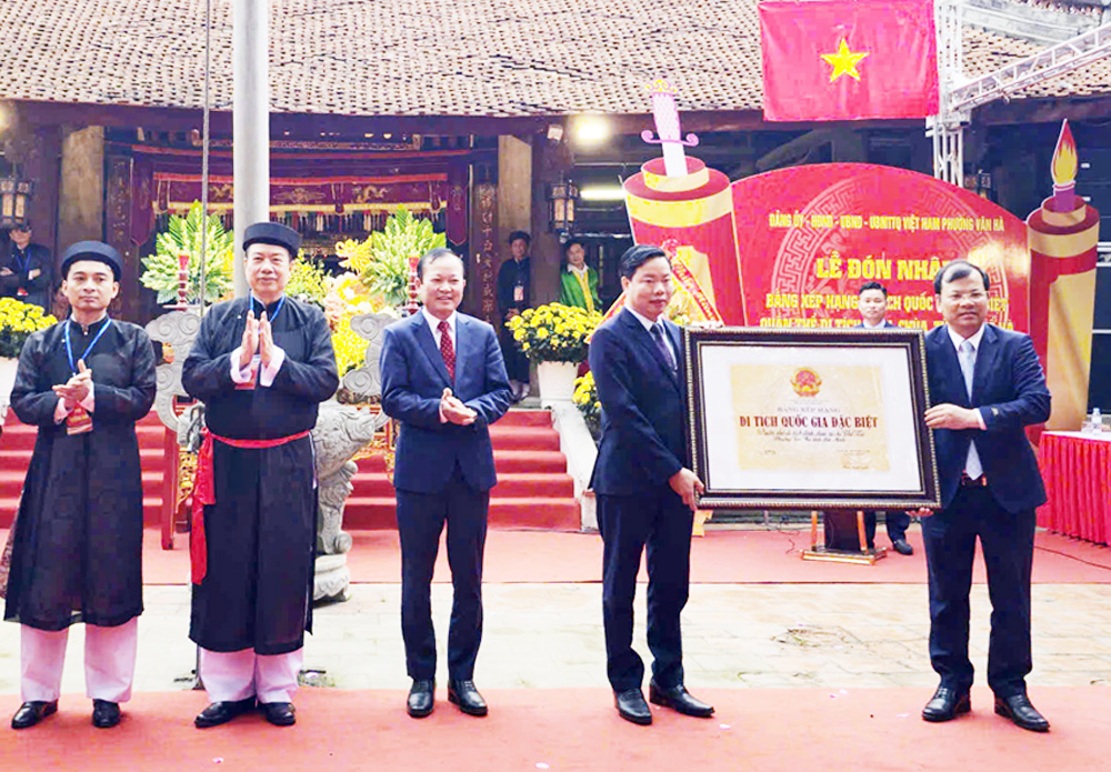 Quần thể đình, chùa, từ chỉ Thổ Hà đón nhận Bằng Di tích quốc gia đặc biệt - Ảnh 1.
