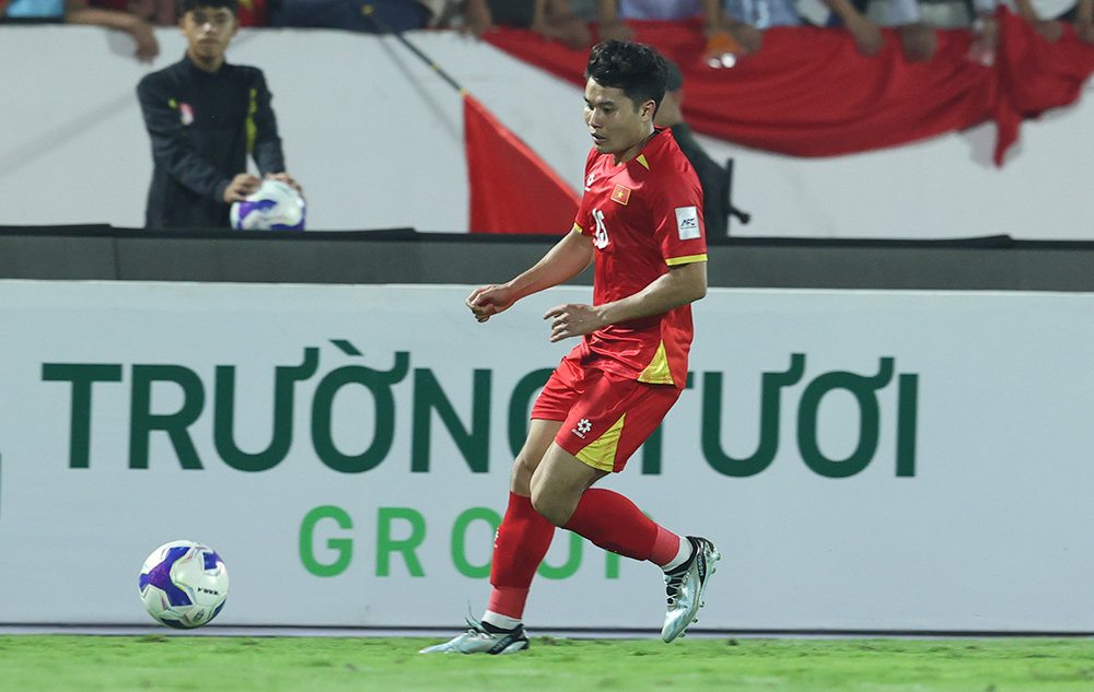 “Máy tạt bóng” Trương Tiến Anh  - Ảnh 1.