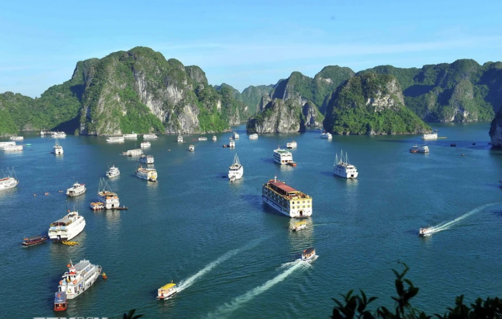 Chính thức mở tuyến du lịch biển xuyên vùng di sản giữa vịnh Hạ Long và vịnh Lan Hạ - Ảnh 1. Chính thức mở tuyến du lịch biển xuyên vùng di sản giữa vịnh Hạ Long và vịnh Lan Hạ - Ảnh 1.