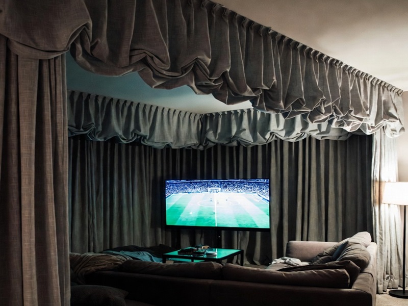 Bí quyết thiết kế phòng xem bóng đá tại gia mát lạnh, cách âm hoàn hảo cho mùa giải mới - Ảnh 4.