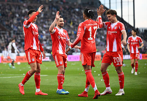 Bayern Munich phá kỷ lục ghi bàn ở Bundesliga