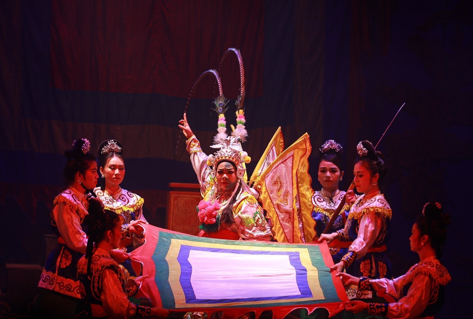 Công diễn vở tuồng “Nữ tướng Đào Tam Xuân” - Ảnh 3.