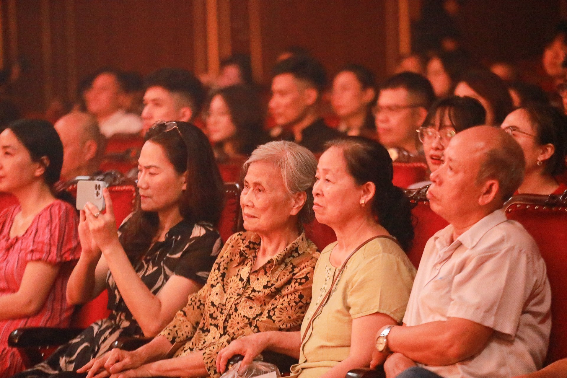 Công diễn vở tuồng “Nữ tướng Đào Tam Xuân” - Ảnh 9.