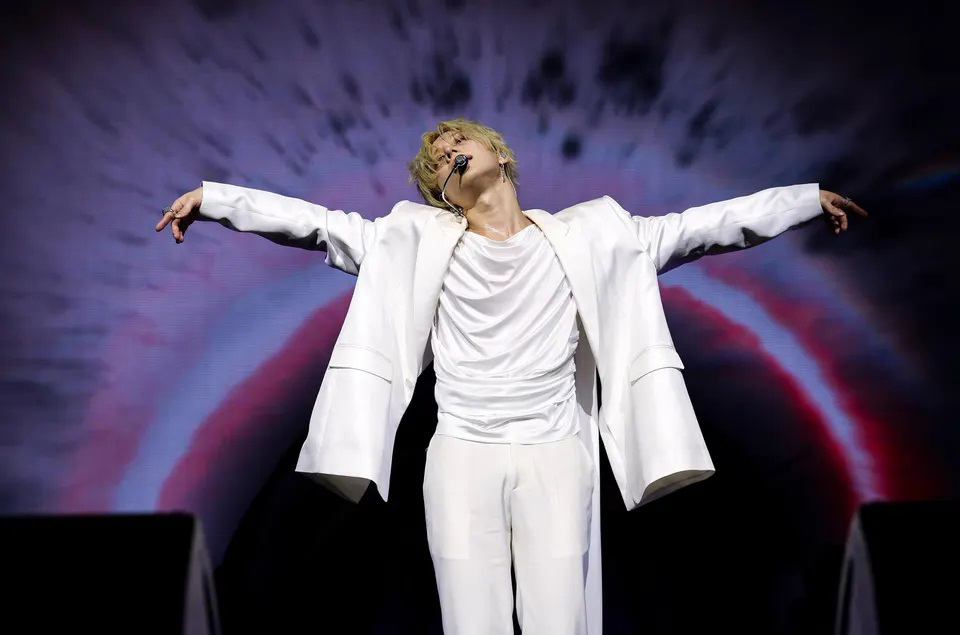 Taemin chinh phục Coachella: Từ "em út" SHINee thành biểu tượng toàn cầu - Ảnh 7. Taemin chinh phục Coachella: Từ "em út" SHINee thành biểu tượng toàn cầu - Ảnh 7.