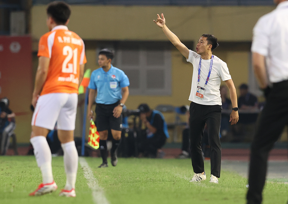 Sự việc-Ý kiến: SHB Đà Nẵng nóng ghế HLV - Ảnh 1.