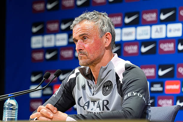 HLV trưởng của Paris Saint-Germain, Luis Enrique, đã lên tiếng cảnh báo các học trò không được phép chủ quan trước chuyến làm khách tới sân Anfield của Liverpool ở trận tứ kết lượt về Champions League.